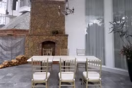 Biệt thự bề thế của ca sĩ Lệ Quyên nằm trên một ngọn đồi ở Đà Lạt 