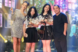 Cuộc sống viên mãn của cựu siêu mẫu Thúy Hạnh ở tuổi 44