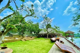 Ngoài căn biệt thự khủng ở TP HCM, Vân Trang còn có villa 50.000m2 tại Tiền Giang