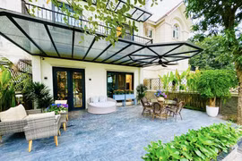 Mỹ nhân Lã Thanh Huyền sở hữu biệt thự ven hồ 60 tỷ 