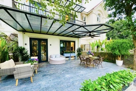 Mỹ nhân Lã Thanh Huyền sở hữu biệt thự ven hồ 60 tỷ 