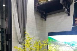 Cựu hoa khôi bóng chuyền Kim Huệ sở hữu căn nhà rực rỡ sắc hoa 