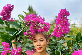 Ca sĩ Mỹ Lệ sở hữu một khu vườn tràn ngập hoa và trái cây