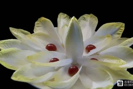 Khởi nghiệp ở tuổi 45 bán rau đặc biệt, người đàn ông kiếm hơn trăm tỷ mỗi năm 