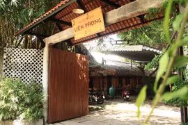 Tận mục võ đường rộng 1800m2 của Johnny Trí Nguyễn