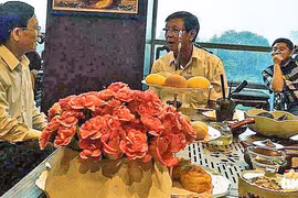 Trùm đường dây đánh bạc liên quan ông Phan Văn Vĩnh bị khởi tố thêm tội đưa hối lộ 