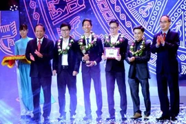 Infogaphic: Những nhận định “đắt giá” về Giải thưởng Nhân tài Đất Việt! 