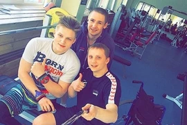 Ngưỡng mộ chàng trai cụt chân lột xác thành hotboy 6 múi