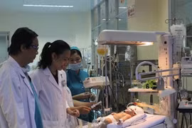 Bé trai 11 ngày tuổi bị đâm xuyên sọ ngay tại bệnh viện