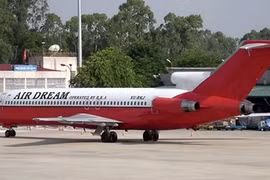 Xin máy bay Boeing 727-200 bị bỏ  ở Nội Bài làm  giáo cụ