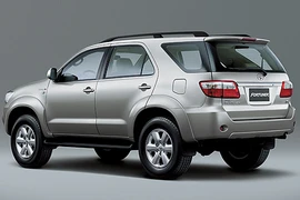 Ô tô 7 chỗ trở xuống phải nộp phí thử nghiệm nhiên liệu?