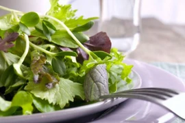 10 thực phẩm dễ gây chết người trong mùa hè