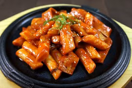 Loạt đặc sản nóng hổi, giàu protein cho ngày lạnh