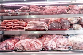 Trữ đông thịt quá thời hạn bằng ăn độc vào người