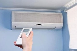 Bật điều hòa cả đêm, chàng trai bị biến dạng gương mặt 