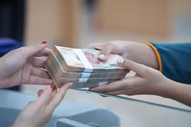 Lãi suất tiết kiệm thấp kỷ lục 1,9%/năm, sẽ tạo đáy trong quý 1/2024?