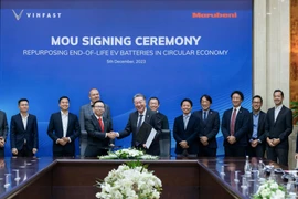 Chân dung con trai ông Phạm Nhật Vượng tại buổi ký kết VinFast và Marubeni 