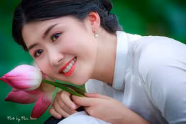 Ngẩn ngơ ngắm nhan sắc nữ tiếp viên Vietnam Airlines đi thi hoa hậu