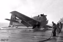 Cơn ác mộng về tai nạn khi hạ cánh trên tàu sân bay 