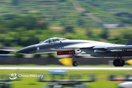 Chiến đấu cơ xương sống của Trung Quốc liệu có phải J-11?