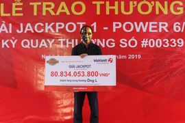 Khách trúng thưởng Vietlott gần 2.000 tỷ đồng năm 2019