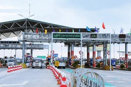 Lãnh đạo Tasco nói gì khi giá cổ phiếu HUT liên tục tăng chóng mặt?