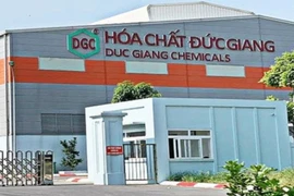 Vinachem thoái vốn Hoá chất Đức Giang với giá khởi điểm 152.100 đồng/cp