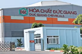 Vinachem thoái vốn Hoá chất Đức Giang với giá khởi điểm 152.100 đồng/cp