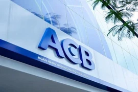 Người nhà sếp ACB thu về 15 tỷ đồng khi bán bớt 460.000 cổ phiếu