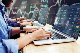 Tài khoản chứng khoán mở mới chạm đáy 21 tháng