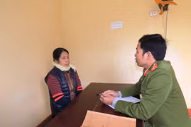 Khởi tố nữ giúp việc bạo hành bé 2 tháng tuổi