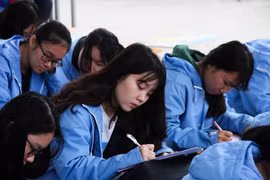 Ảnh: 500 học sinh giỏi dự lễ hội khai bút xuân Mậu Tuất 2018