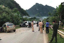 Xe cứu thương đâm trực diện taxi, một người tử vong thương tâm