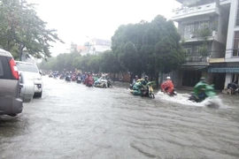 Mưa lũ lịch sử: Miền Trung đang phải đối mặt 3 hiểm họa