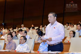 "Giáo dục từ gốc" để không còn chuyện bắt học sinh uống nước giẻ lau