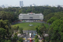 TP HCM gấp rút hoàn thiện sân khấu, khán đài trước ngày đại lễ