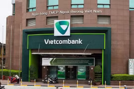 Vietcombank báo lãi 6 tháng suy giảm, nợ xấu tăng