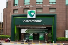 Vietcombank báo lãi 6 tháng suy giảm, nợ xấu tăng