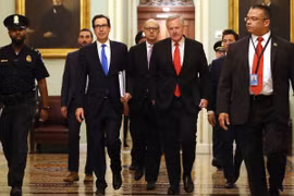 Mỹ đạt thoả thuận gói kích thích kinh tế 2.000 tỷ USD