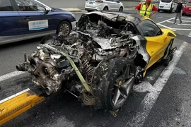 Tiếc ngang khi thấy Ferrari F8 hơn 17 tỷ cháy rụi phần đuôi 