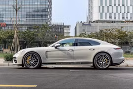 Porsche Panamera Turbo S 'tình cũ' của đại gia Vũ còn hơn 9 tỷ đồng