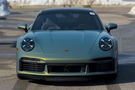 Ngắm Porsche 911 Turbo S riêng màu sơn hơn 2 tỷ đồng