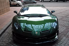 Siêu xe Lamborghini Aventador SVJ hơn 60 tỷ xuất hiện trên phố Sài Gòn