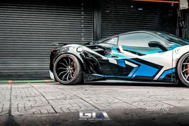Ngắm bộ áo độc đáo của Ferrari 488 GTB Liberty Walk 
