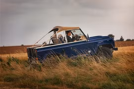 Phục chế xe Land Rover Defender mất hơn 4,2 tỷ 