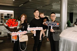 Gia đình Cam Cam tậu Porsche Cayenne Coupe hơn 5 tỷ đồng