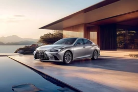 Chi tiết xe sang Lexus ES 2025 chỉ từ 1,049 tỷ đồng