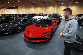 Choáng ngợp bộ sưu tập siêu xe 40 triệu USD