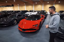 Choáng ngợp bộ sưu tập siêu xe 40 triệu USD