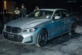 Sedan BMW 3-Series trục cơ sở dài giá 1,8 tỷ tại Thái 